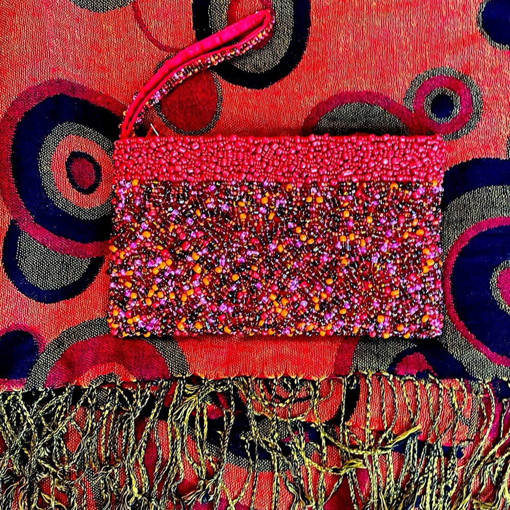 NWOT Beautiful Beaded Clutch with Wristband